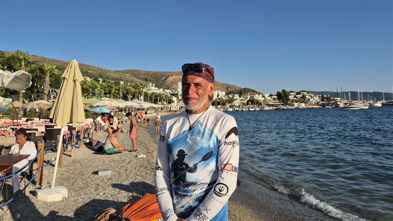 83 gündür kanosuyla Türkiye kıyılarını geçiyor: Bodrum’a ulaştı haberi