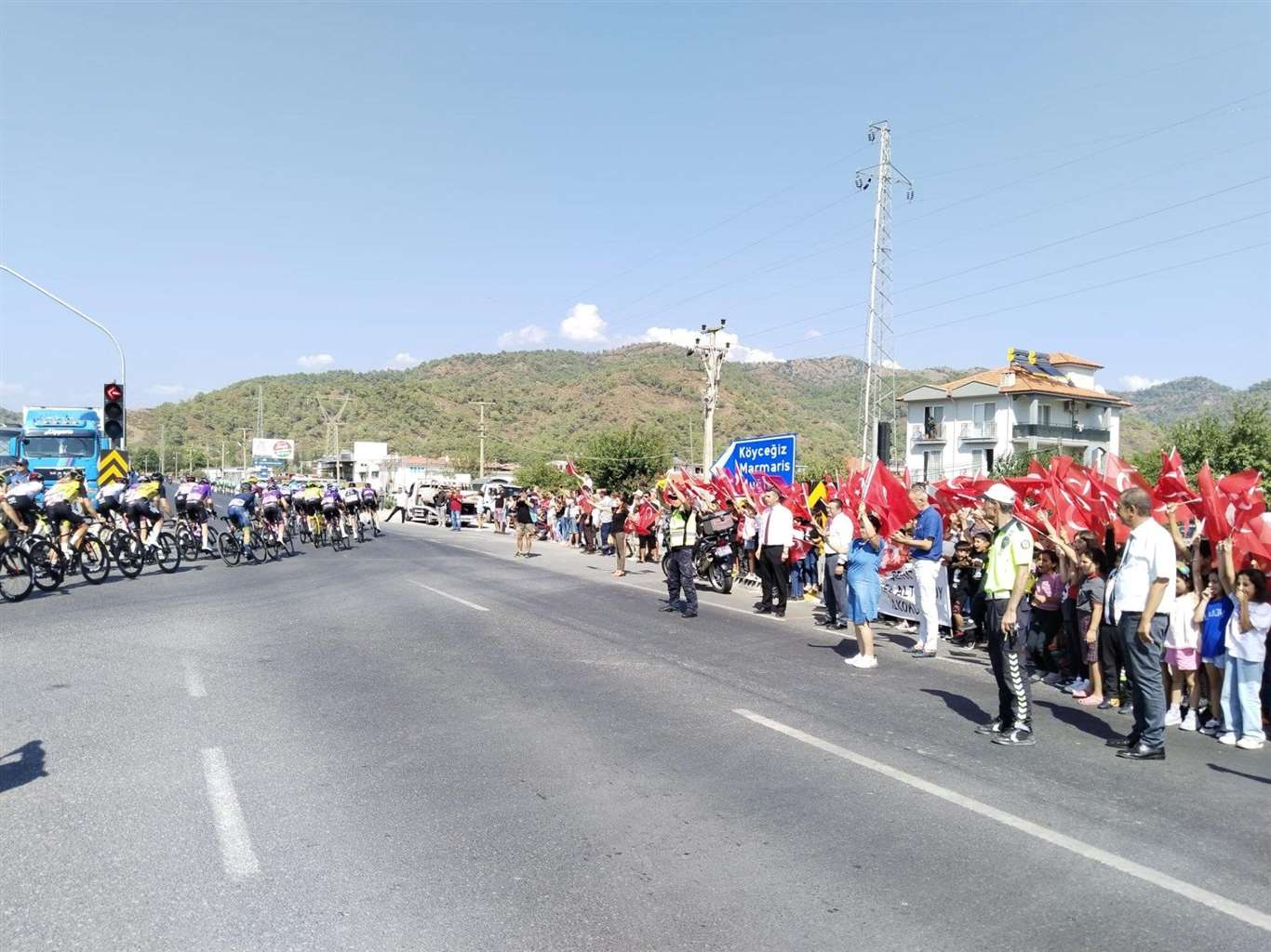 Fethiye ile Marmaris arasındaki yollar bisiklet turu için hazırlanıyor haberi