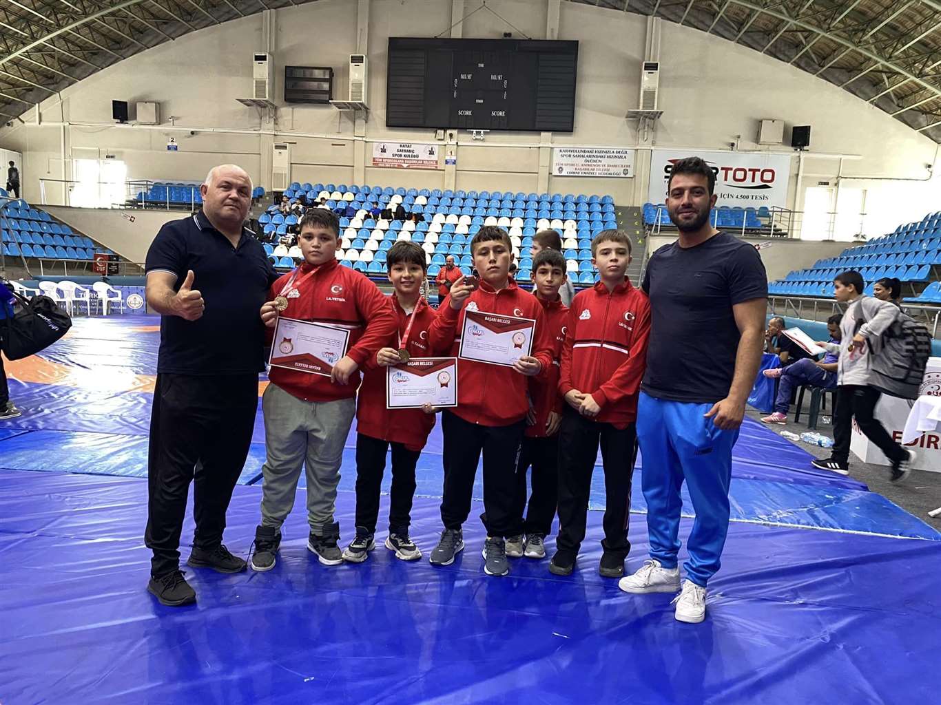  Fethiye'nin genç güreşçileri Türkiye Şampiyonası'nda zirveye çıktı haberi