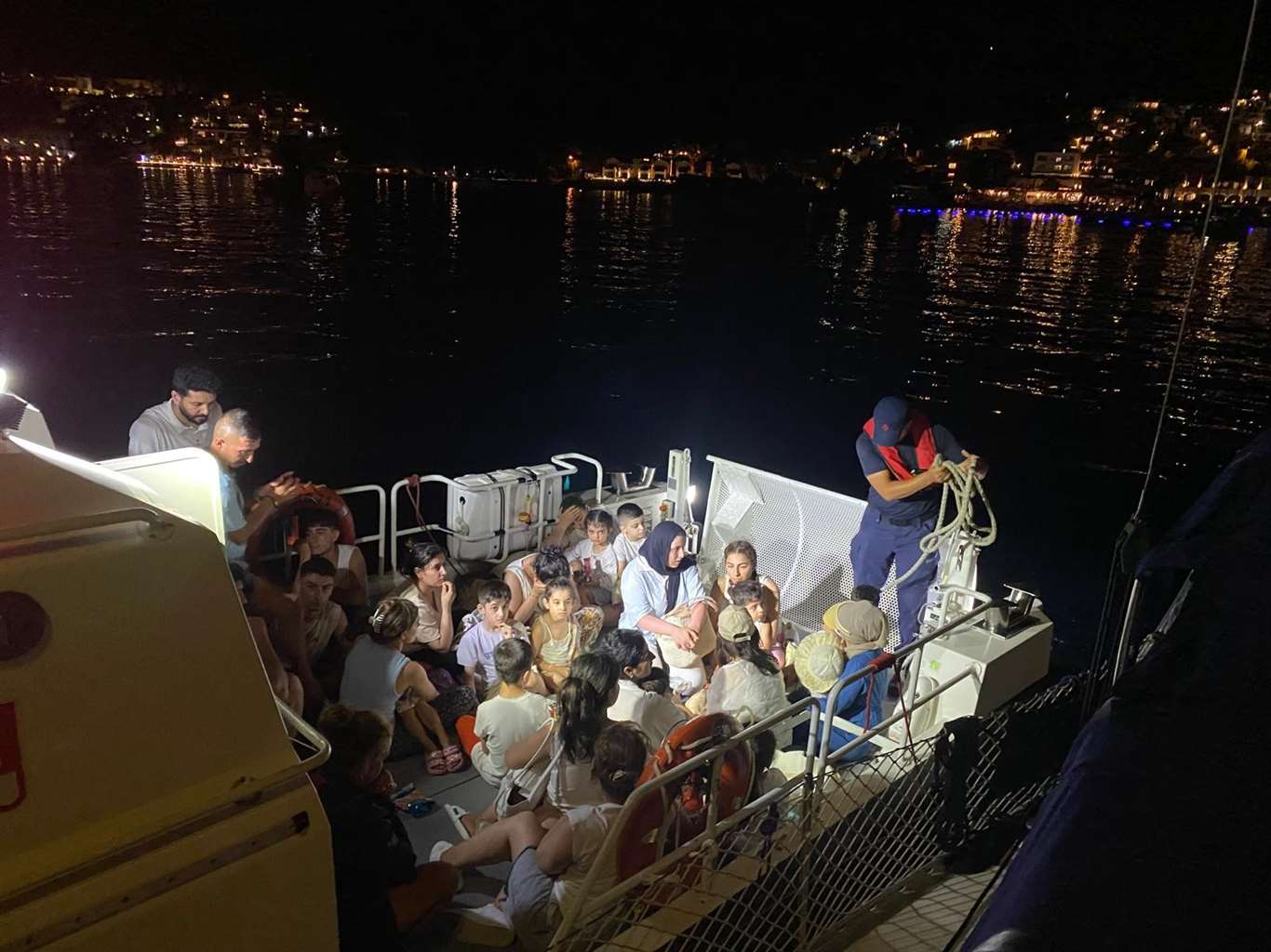 Bodrum açıklarında 40 düzensiz göçmen yakalandı haberi