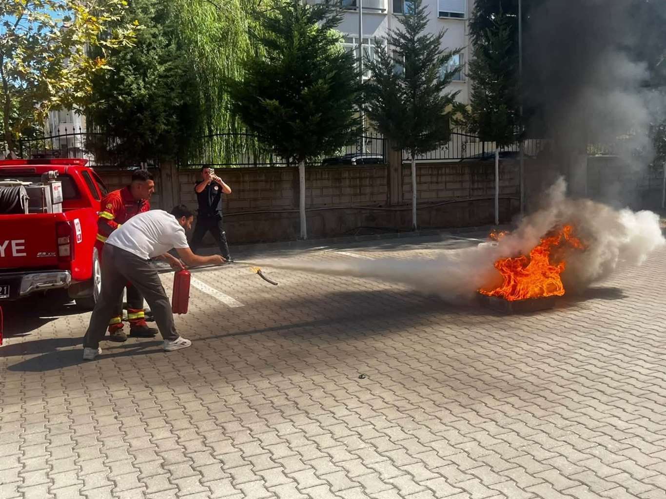 Aile ve Sosyal Hizmetler İl Müdürlüğü personeline yangın eğitimi haberi