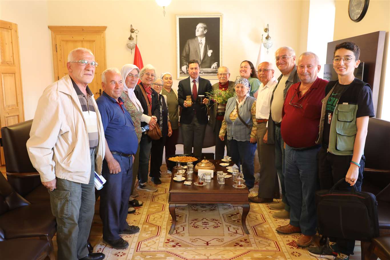 Akbelen Köylüleri Başkan Ahmet Aras'la Buluştu haberi
