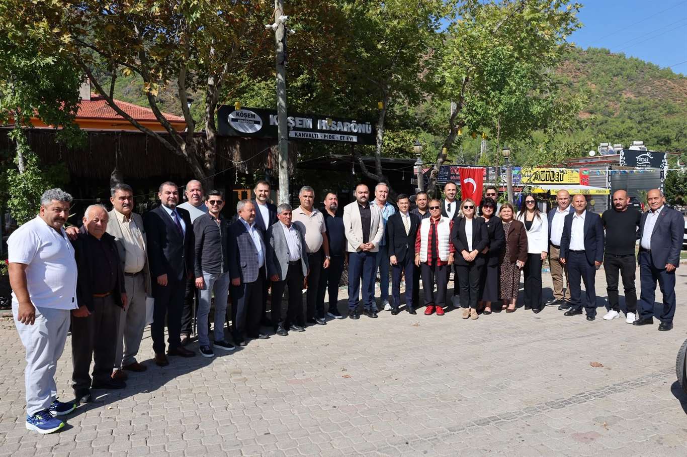Başkan Ünlü muhtarlarla bir araya geldi haberi