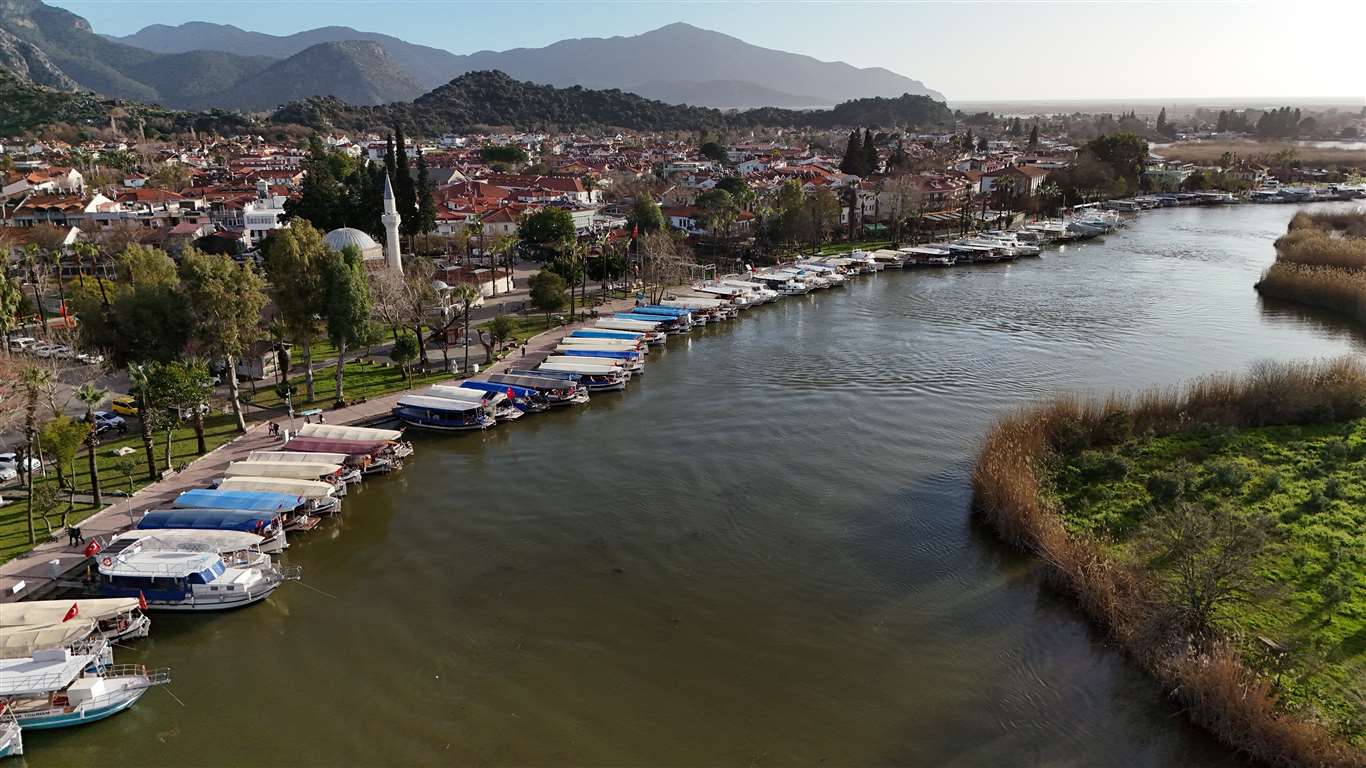 Dalyan Kanalı'nda 'Elektrikli Tekne Dönüşüm Projesi' değerlendirildi haberi