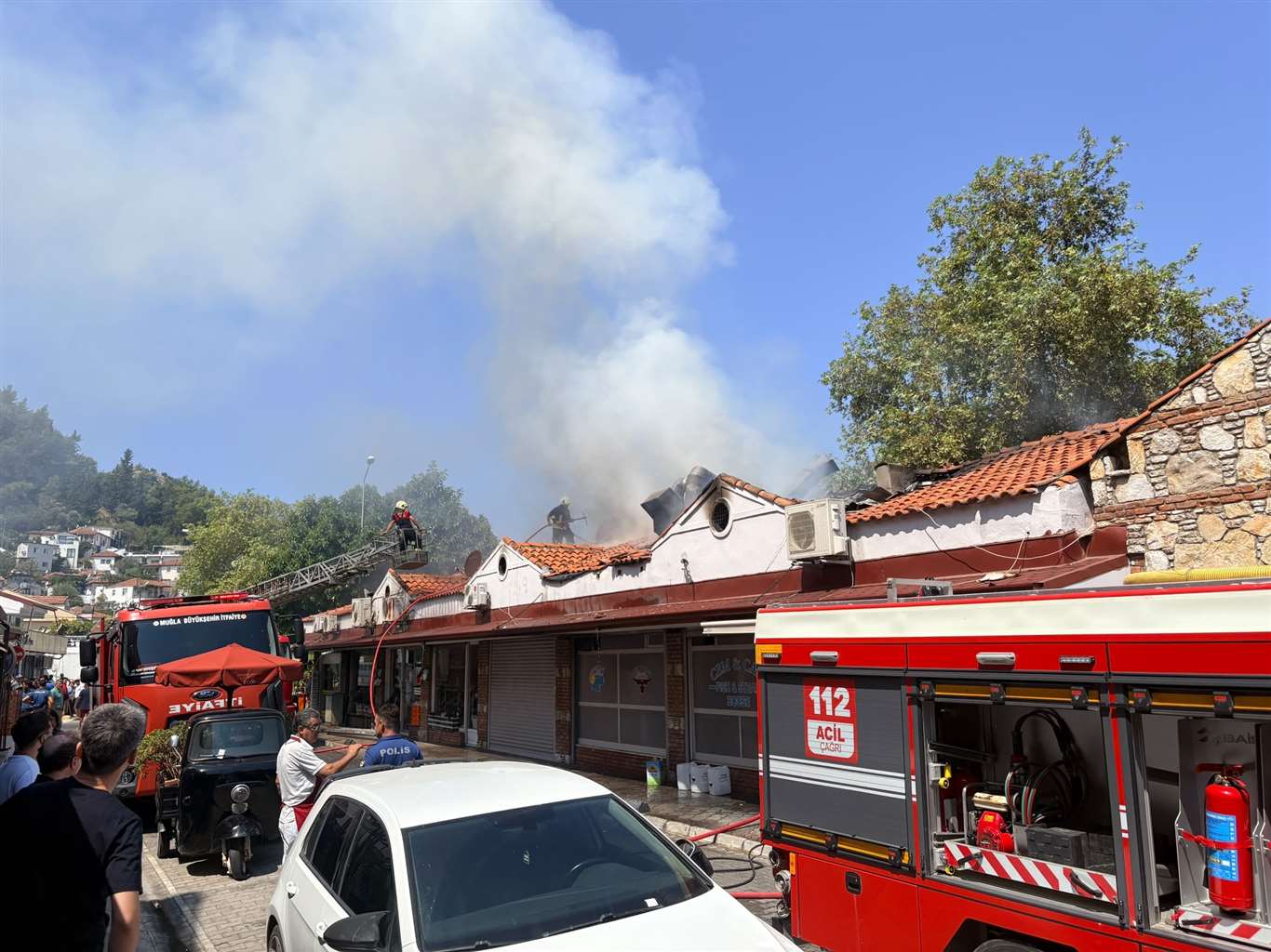  Fethiye Balık Hali’nde çatı yangını haberi