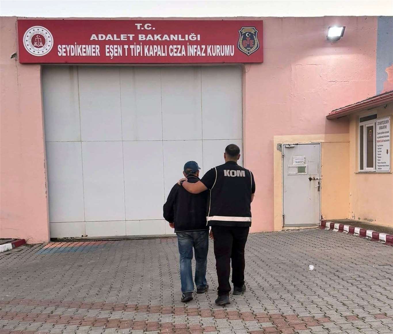 Kesinleşmiş hapis cezası bulunan firari FETÖ üyesi yakalandı haberi