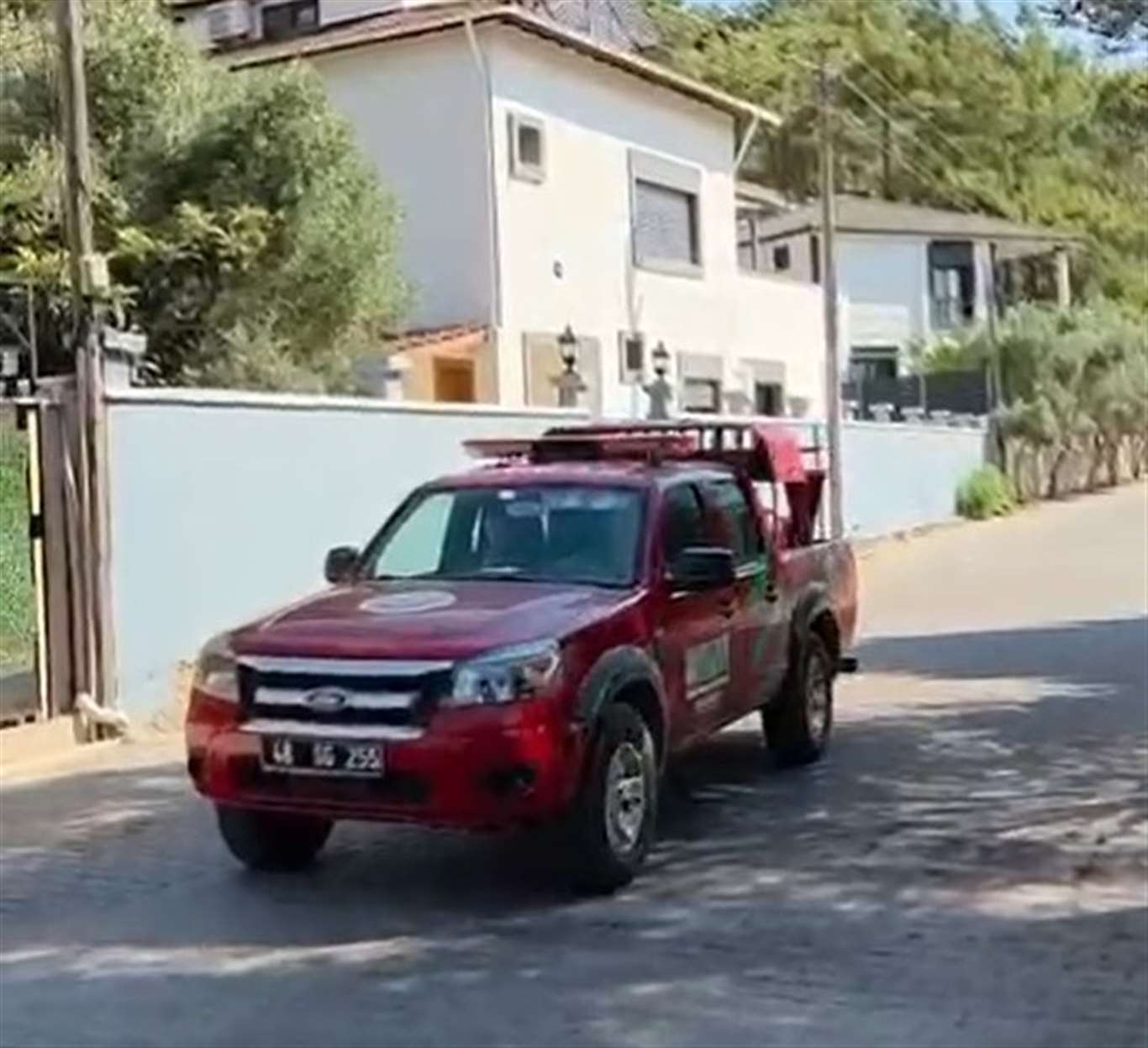 Orman ekiplerinden megafonlu yangın uyarısı haberi