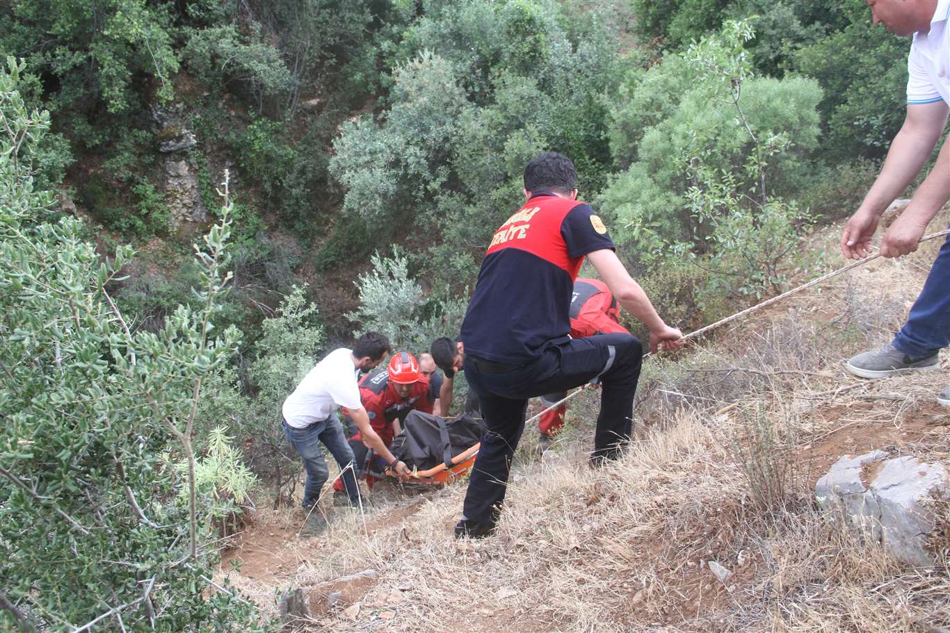    Fethiye'de uçuruma devrilen traktörün sürücüsü öldü haberi
