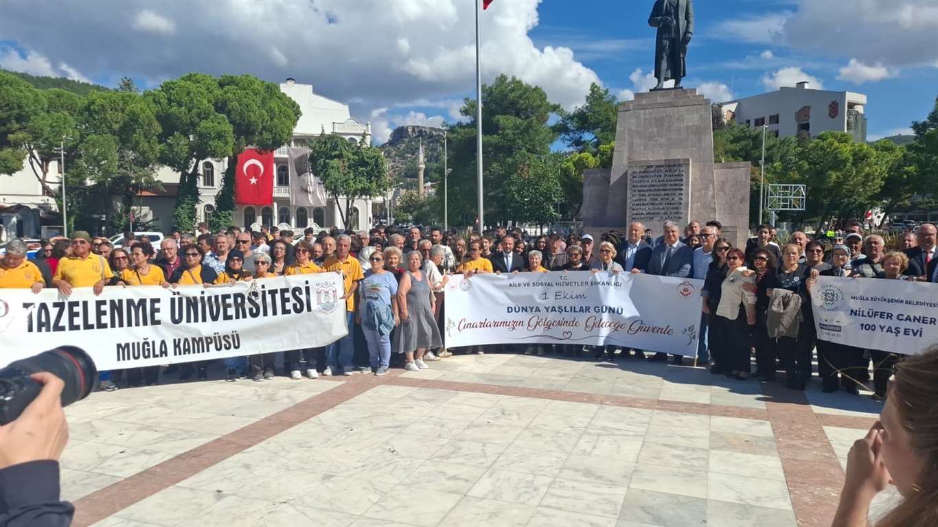  Büyükşehir’in 100 Yaş Evi’nde Dünya Yaşlılar Günü buluşması haberi