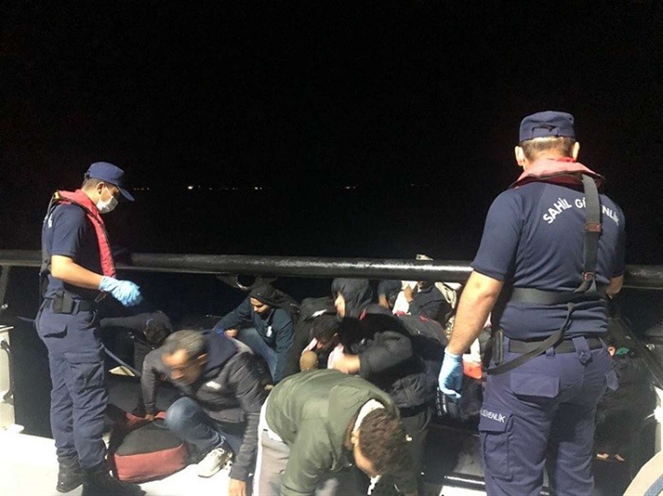 47 düzensiz göçmen yakalandı; 1 gözaltı haberi