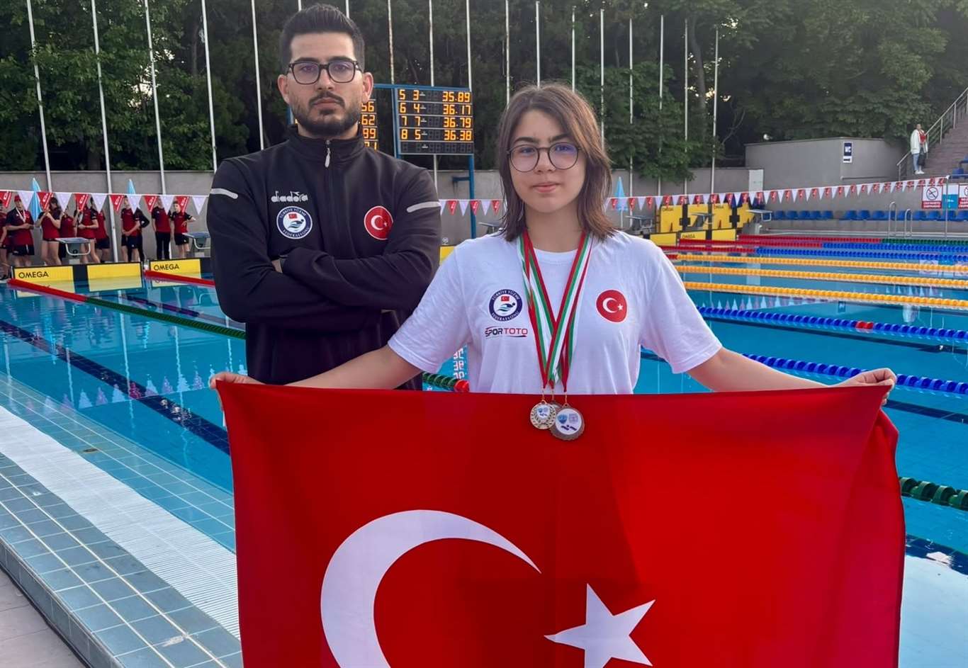 Devrim Defne Bilge'den Bulgaristan'da tarihi başarı haberi