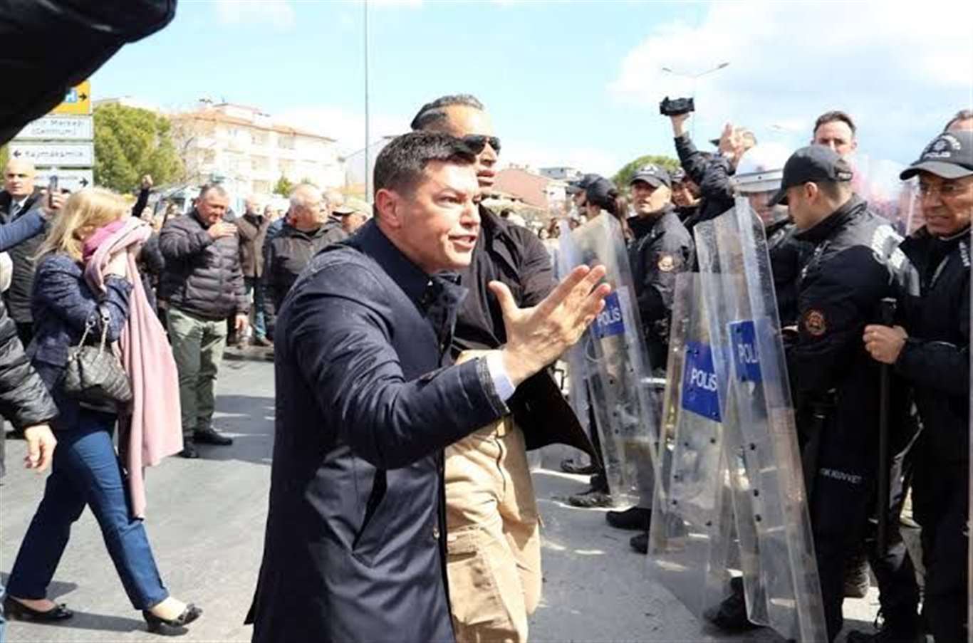 CHP'li Başkan Acar Ünlü ile birlikte 5 kişi hakkında dava haberi