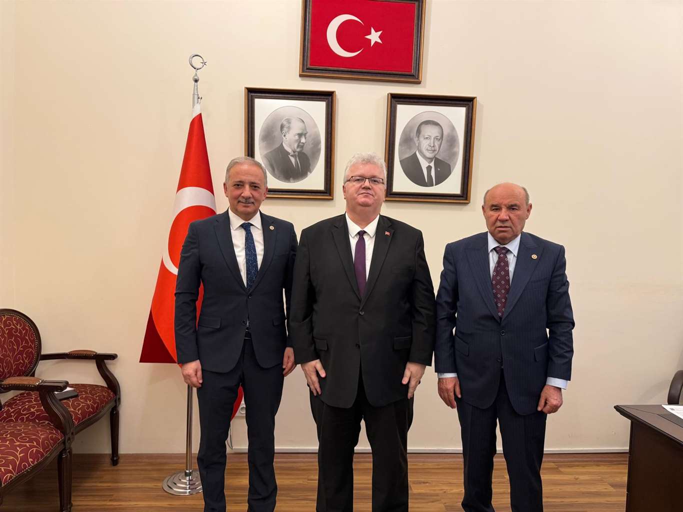 Ak Partili vekillerden sağlık yatırımları açıklaması haberi