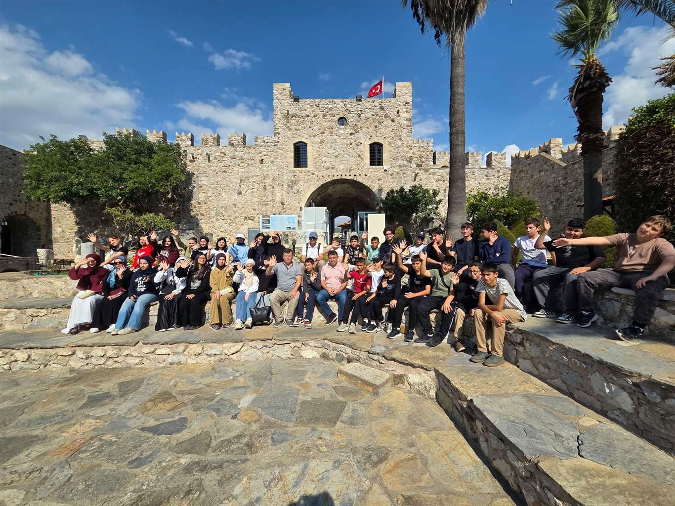 Alanyalı öğrencilere Marmaris’te kaymakam rehberliği haberi