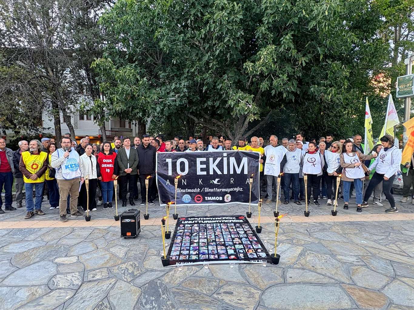 Ankara Gar Katliamı'nın 10. yılında hayatını kaybedenler anıldı haberi