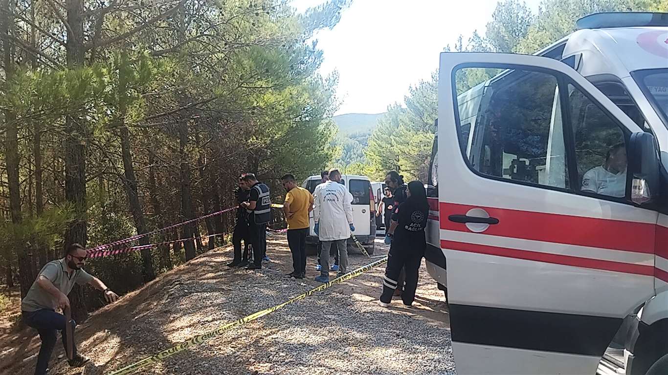       Araç içinde tüfekle vurulmuş halde bulundu haberi