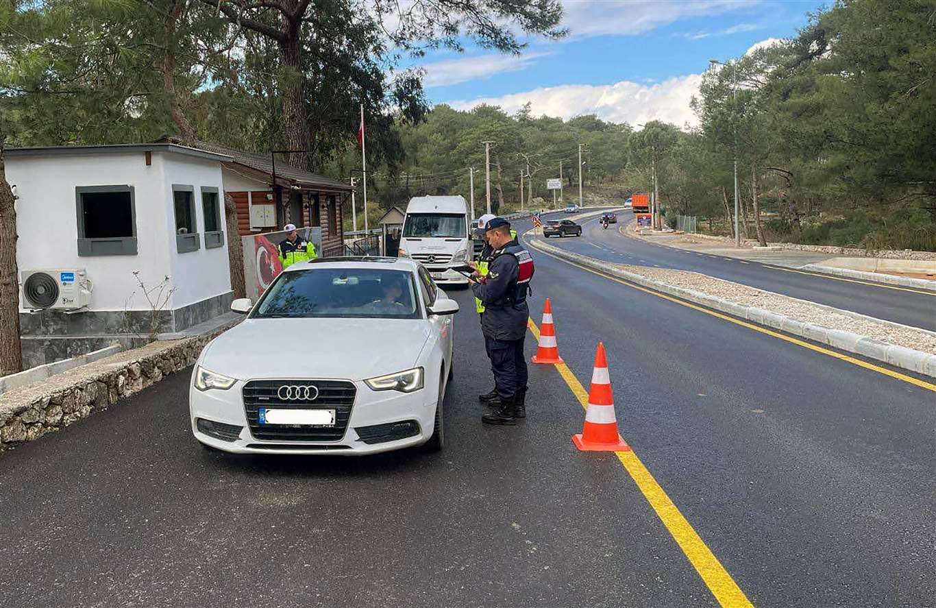 2 ayda 4 bin 128 araç trafikten men edildi haberi