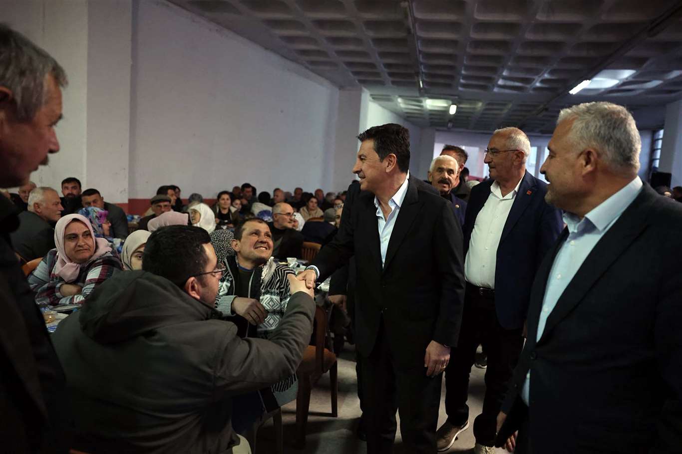 Başkan Aras, Kavaklıdere'de vatandaşlar ile iftar sofrasında buluştu haberi