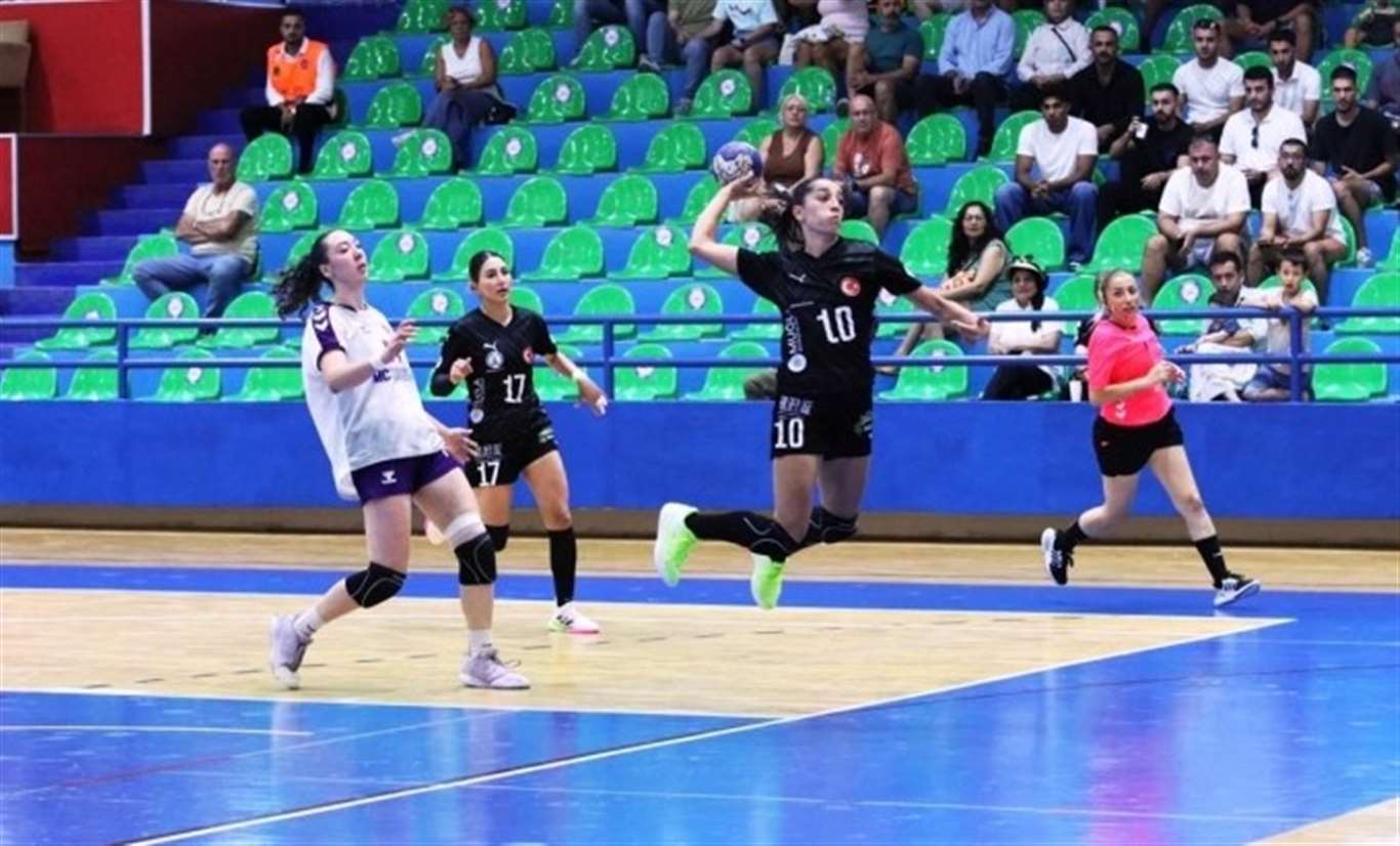 Armada Praxis Yalıkavakspor ilk devreyi galibiyetle kapattı haberi