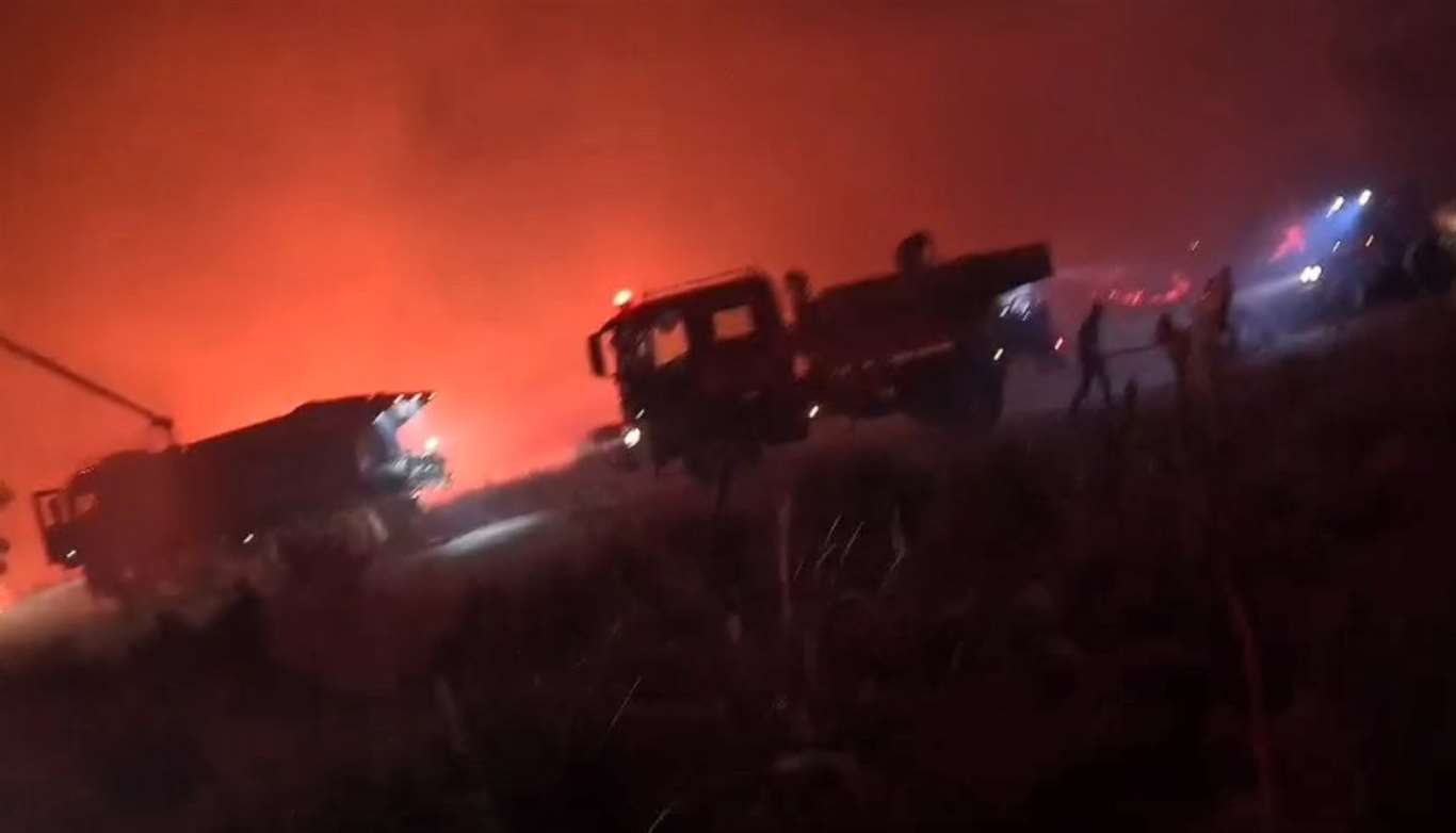 Ateş savaşçılarının mücadelesi aksiyon kamerasına yansıdı haberi