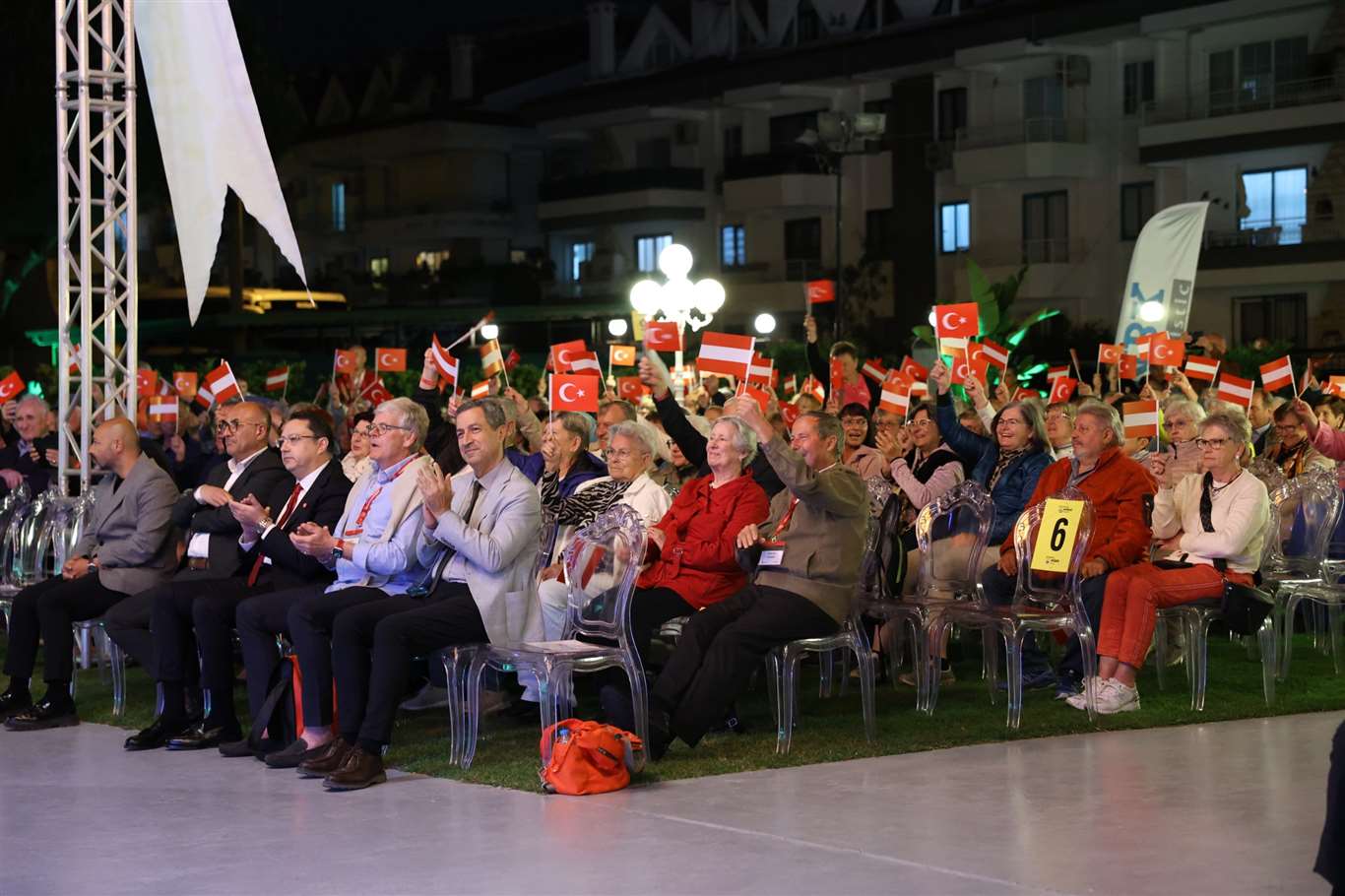    Avusturyalı turistler Marmaris'ten vazgeçmiyor haberi