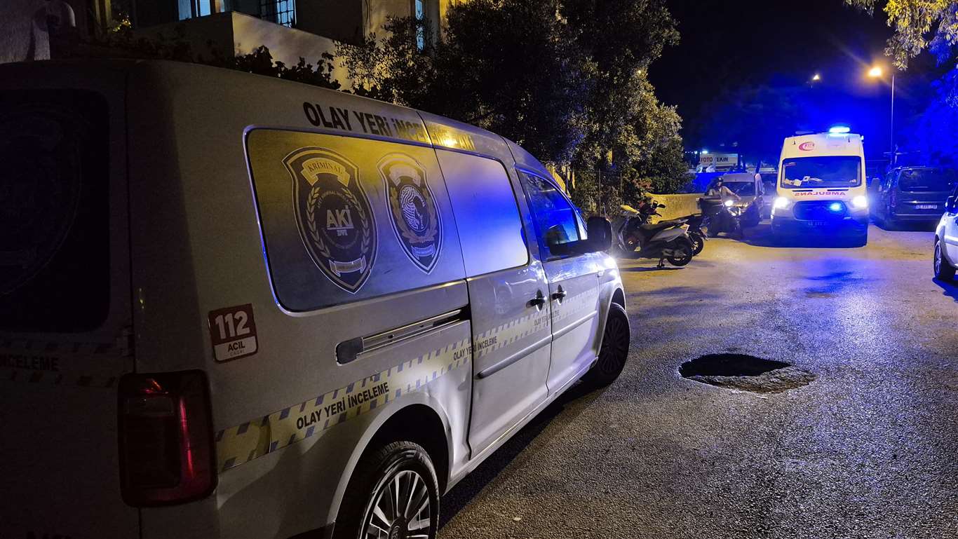 Babasının cesediyle 2 gün aynı evde yaşadı haberi