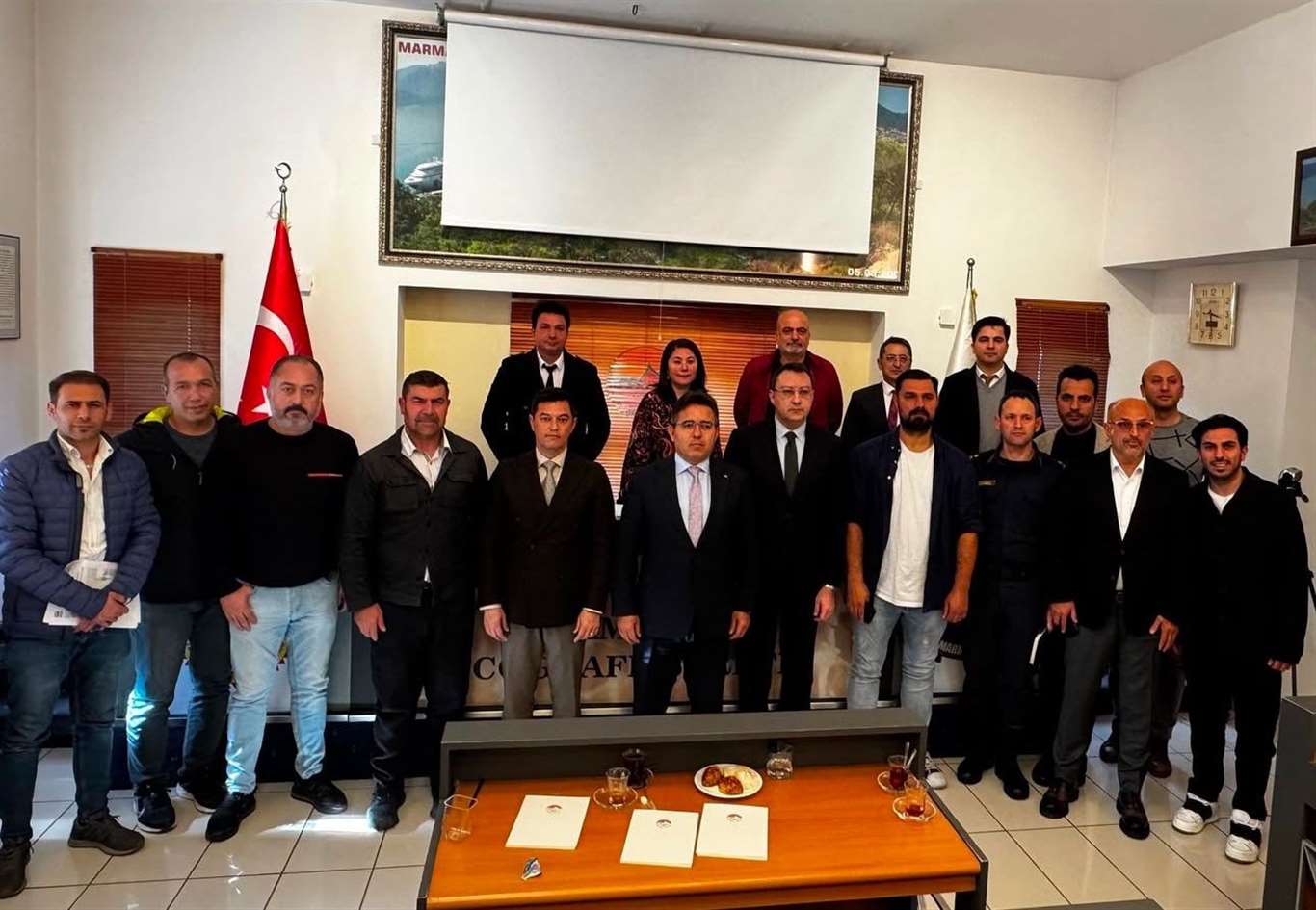 Barlar Sokağı için ilçe protokolü sokak esnafı ile toplantı yaptı haberi