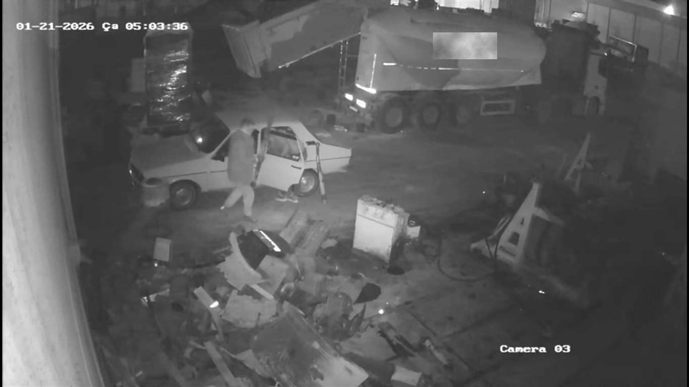    Bayır Sanayi Sitesi'nden hırsızlık kamerada haberi