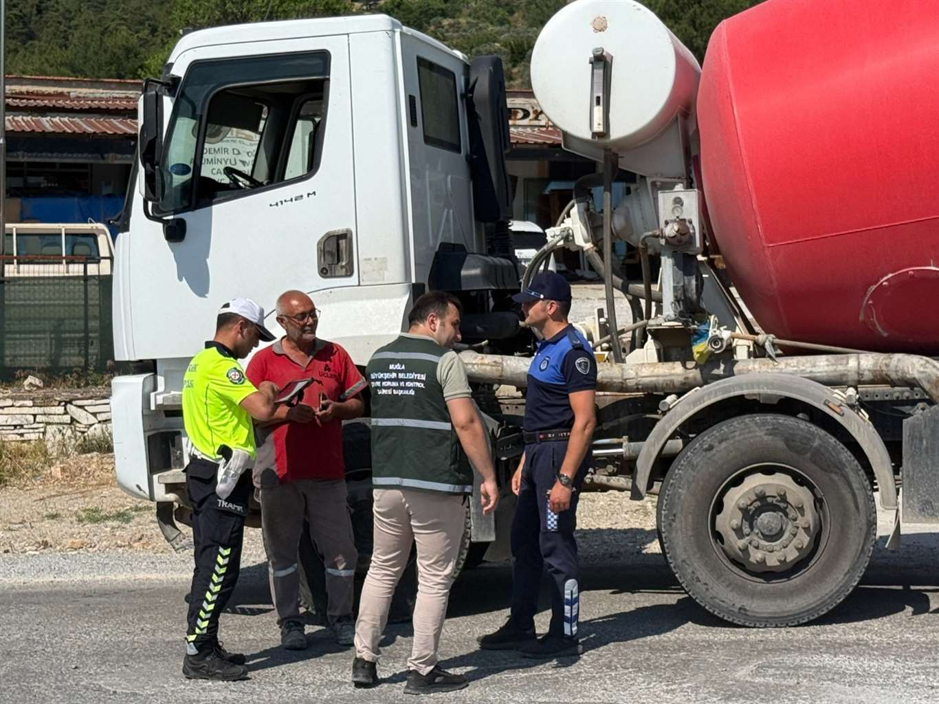 Muğla'da beton mikserlerine sıkı denetim haberi