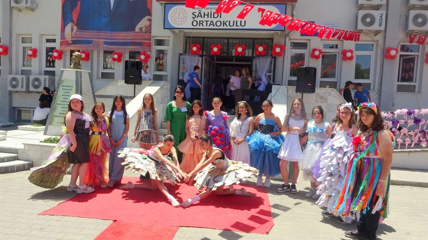 Muğla'da bilim fuarı açıldı haberi