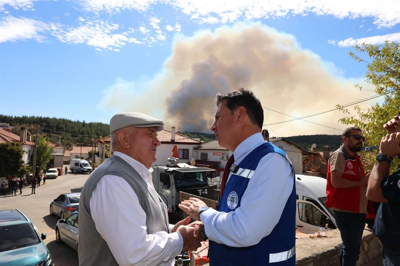 Büyükşehir yangınlarda tüm gücüyle sahada haberi