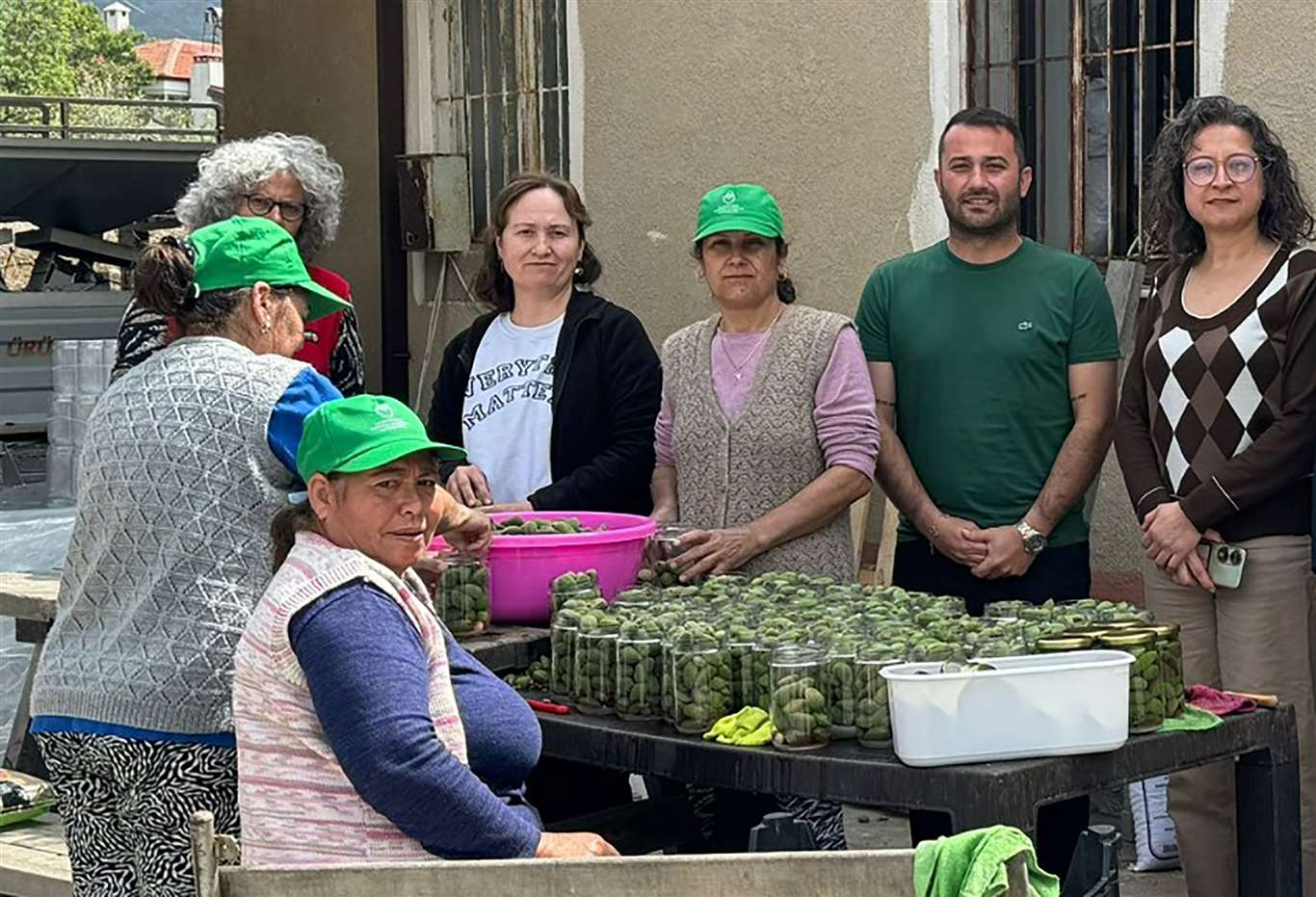 Çağla turşusundan kadın üreticilere ekonomik katkı haberi