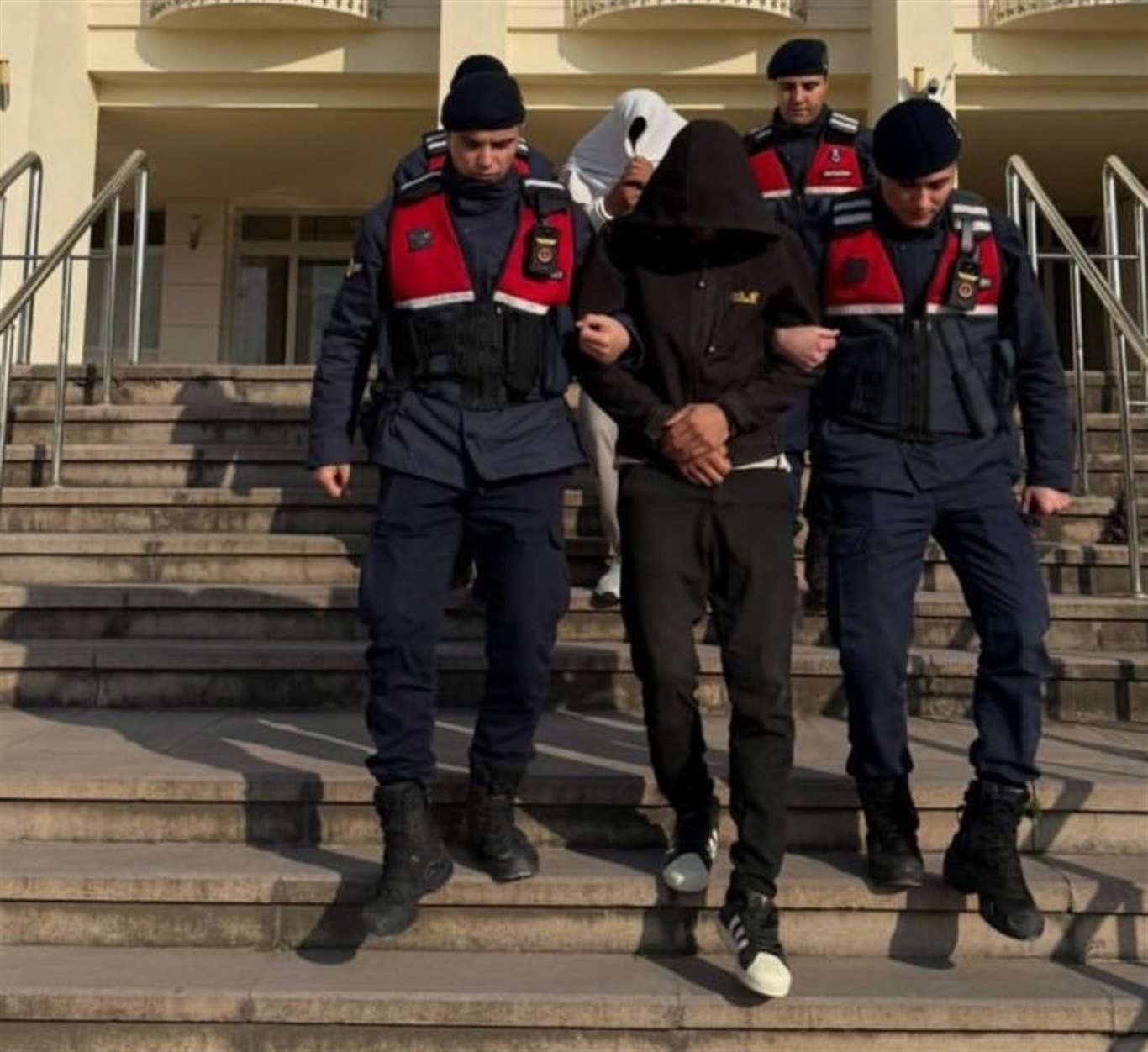 Bodrum'da cinsel saldırı iddiası: 2 tutuklama haberi