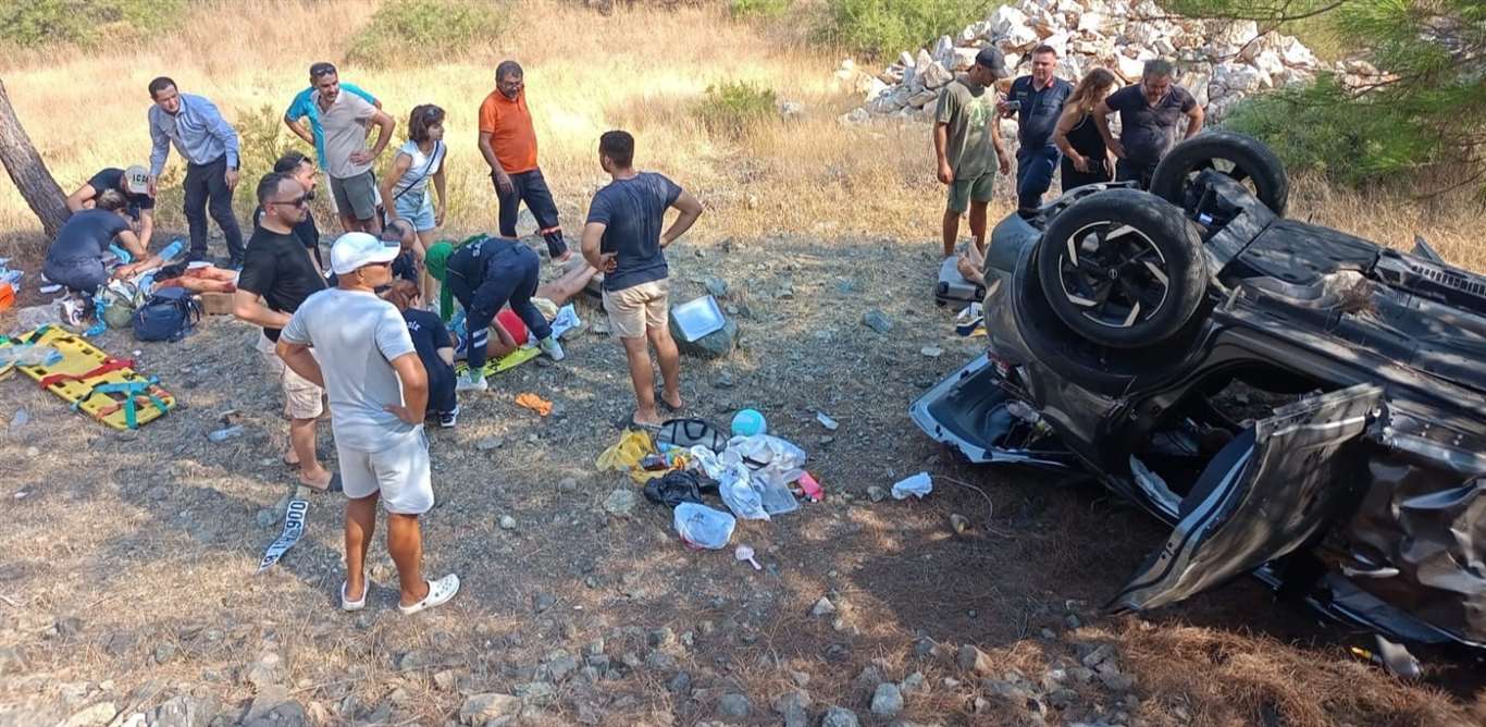 Marmaris-Datça yolunda kafa kafaya çarpışma: 5 yaralı haberi