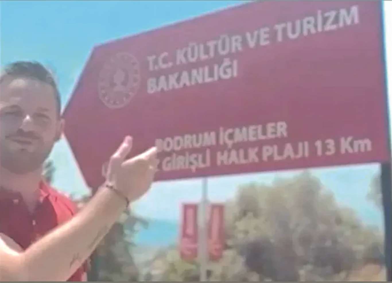 CHP'li Denizaslanı'ndan bakanlığın plajındaki fiyatlara tepki haberi