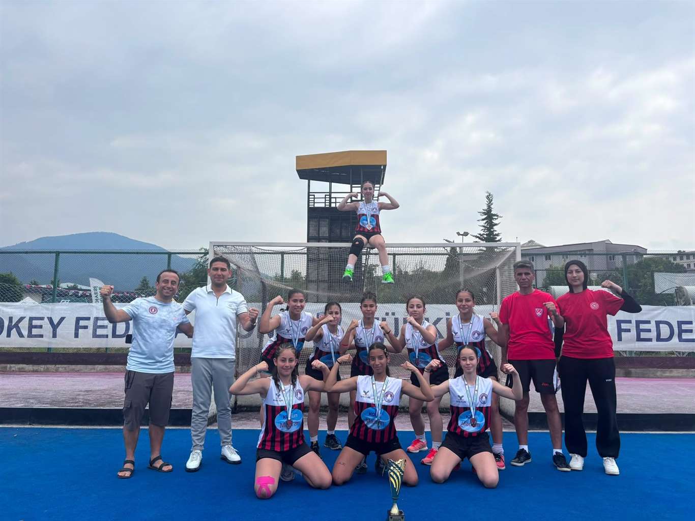  Ege Yıldızları U16 Türkiye Hokey 1'inci Ligi'nde Türkiye ikincisi oldu haberi