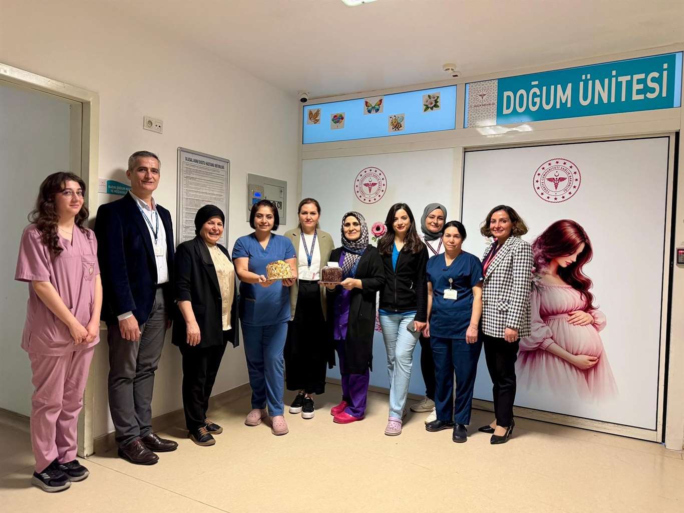 Muğla Eğitim ve Araştırma Hastanesi'nde ebeler unutulmadı haberi