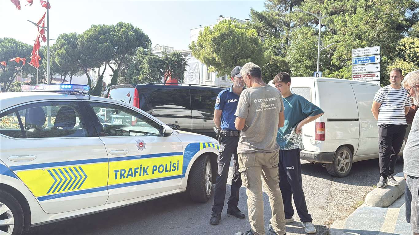 Ehliyetsiz sürücünün karıştığı kazada motosikletli yaralandı haberi