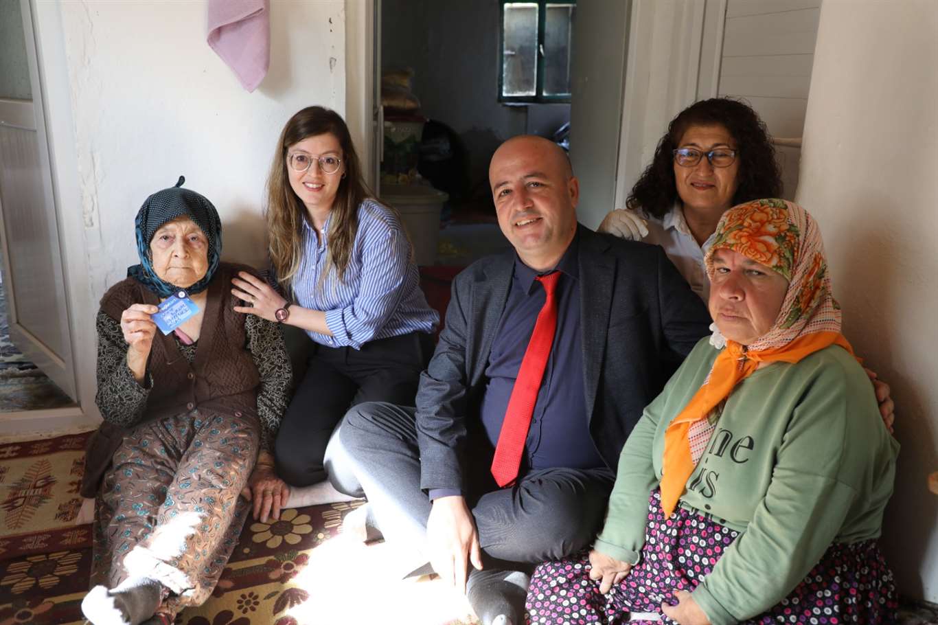    Büyükşehir'den Behiye ve Fatma Burnak ailesine destek haberi