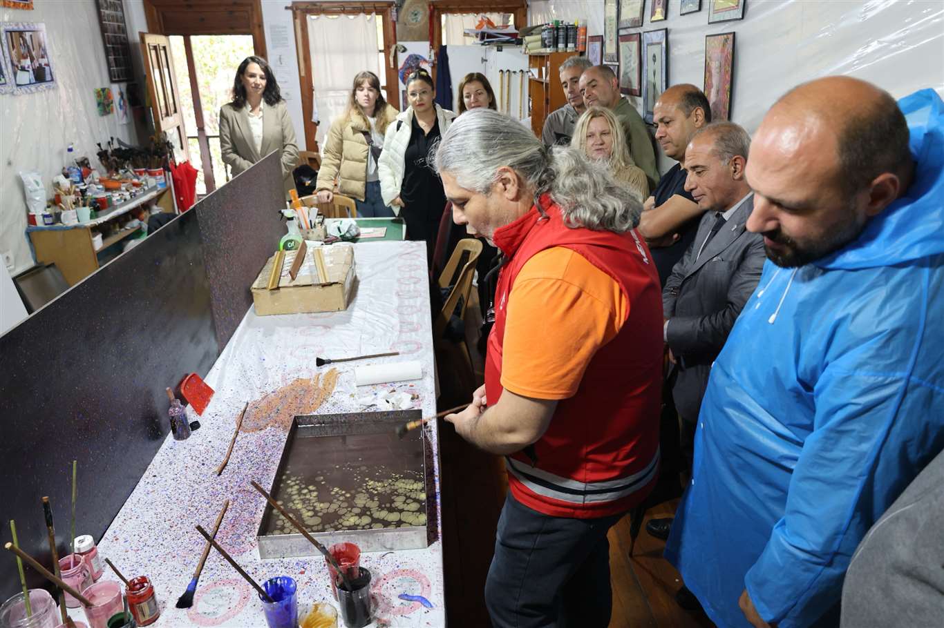    Erasmus projesi ortakları Menteşe'de geleneksel ebru deneyimi yaşadı haberi
