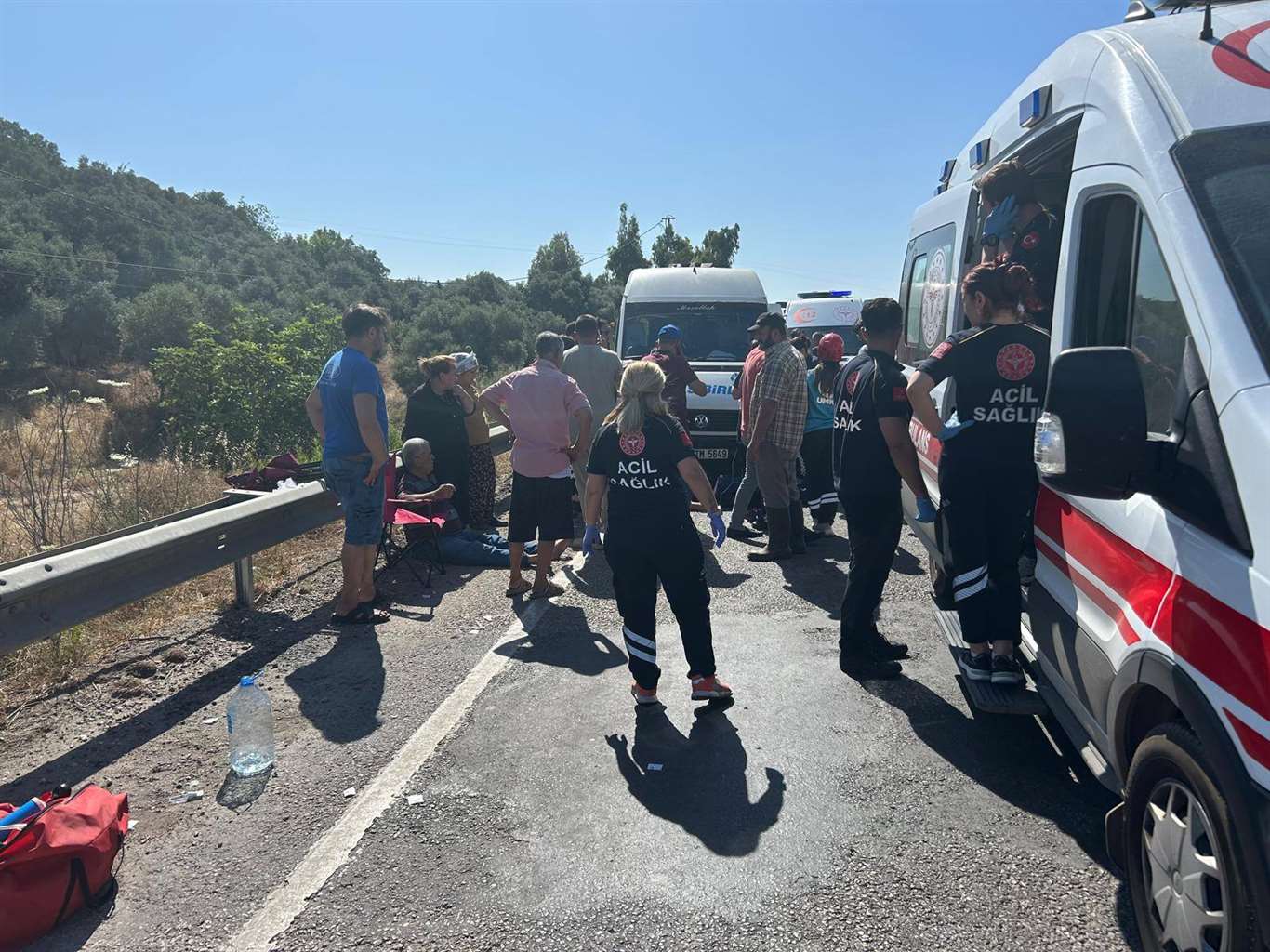 Milas-Söke karayolunda feci kaza: 1 ölü, 13 yaralı haberi