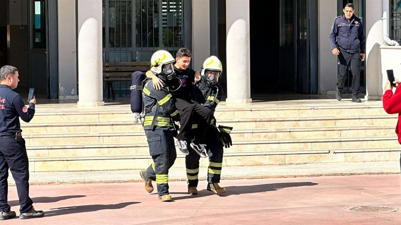 Muğla Fen Lisesi'nde deprem tatbikatı yapıldı haberi
