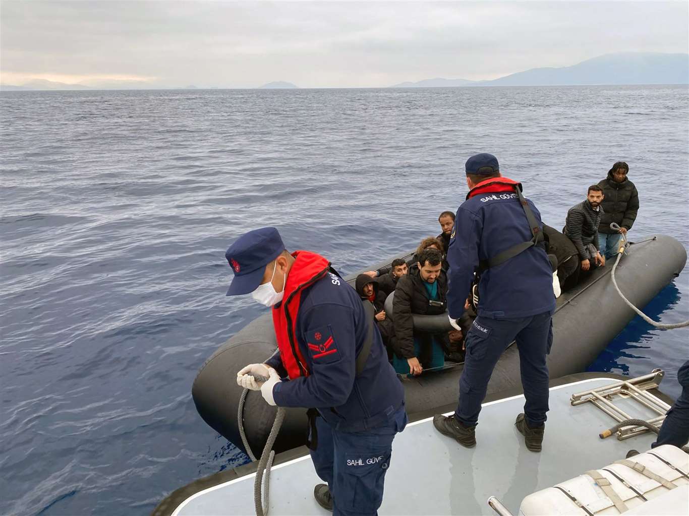 Fethiye açıklarında 19 düzensiz göçmen yakalandı haberi