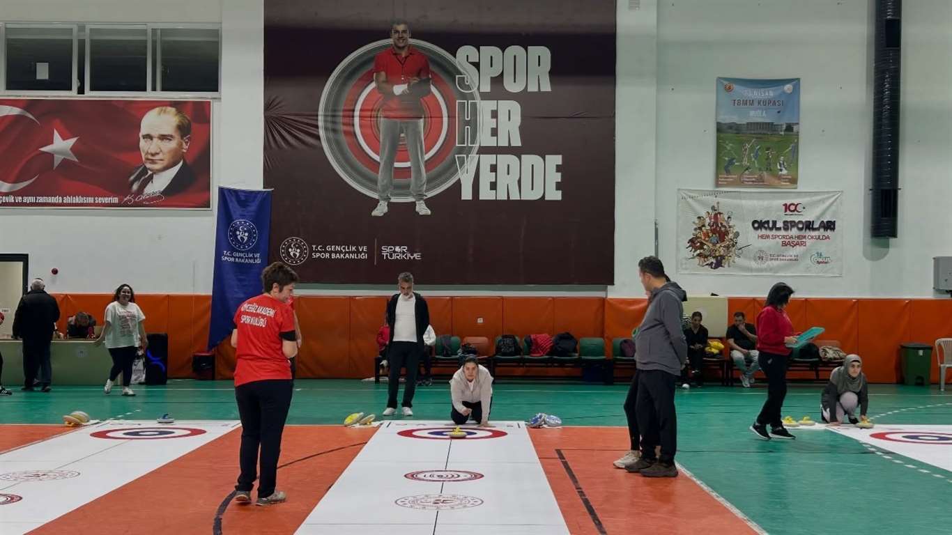 Köyceğiz'de Floor Curling Turnuvası başladı haberi