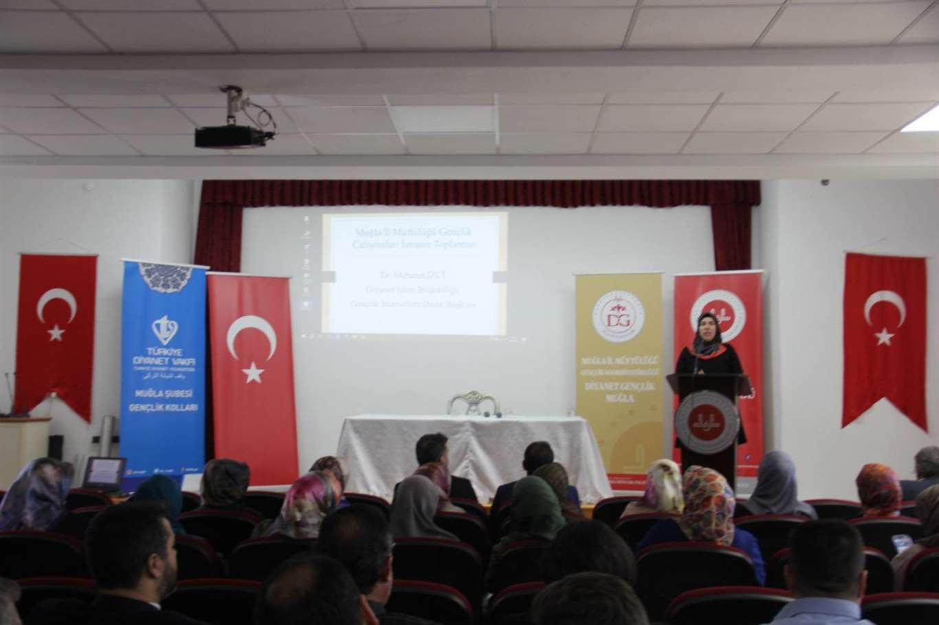Muğla'da gençlik hizmetleri masaya yatırıldı haberi