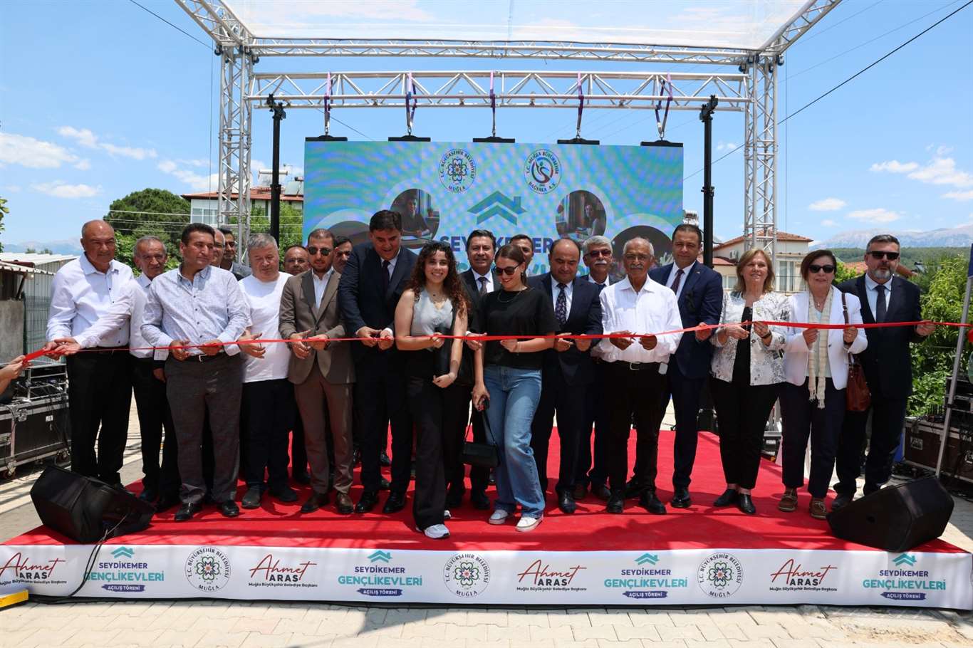 Seydikemer Gençlik Evi, öğrencilerin yeni yuvası oldu haberi