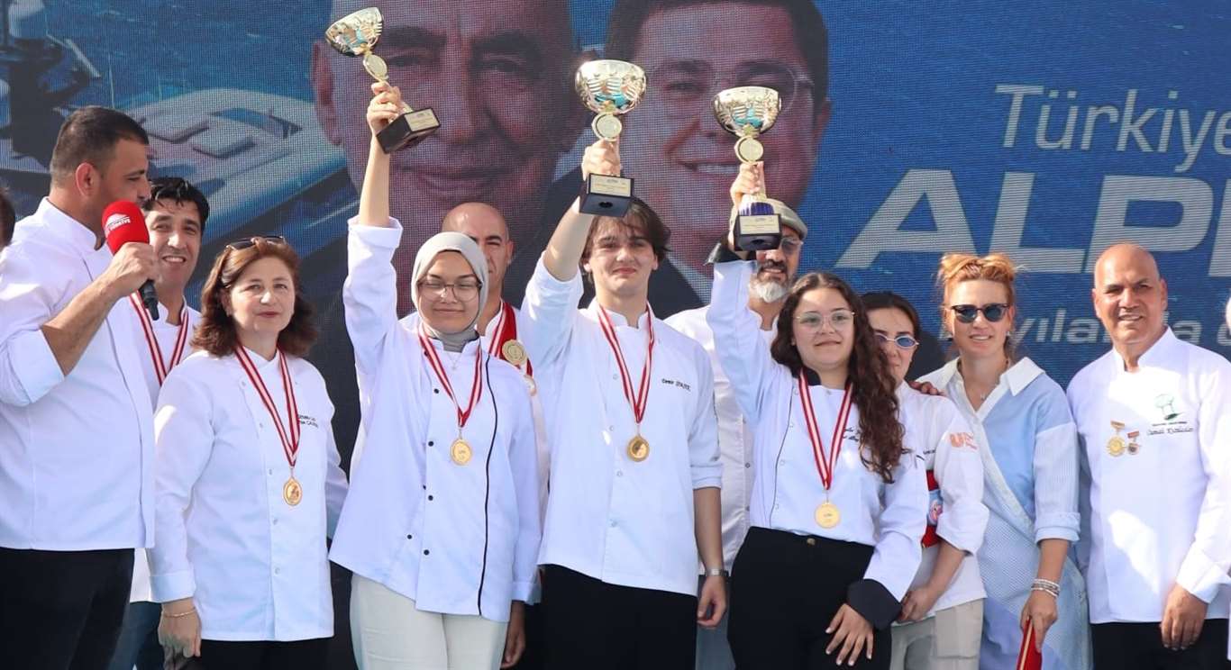    MSKÜ'lü aşçılardan Göcek'te altın zafer haberi