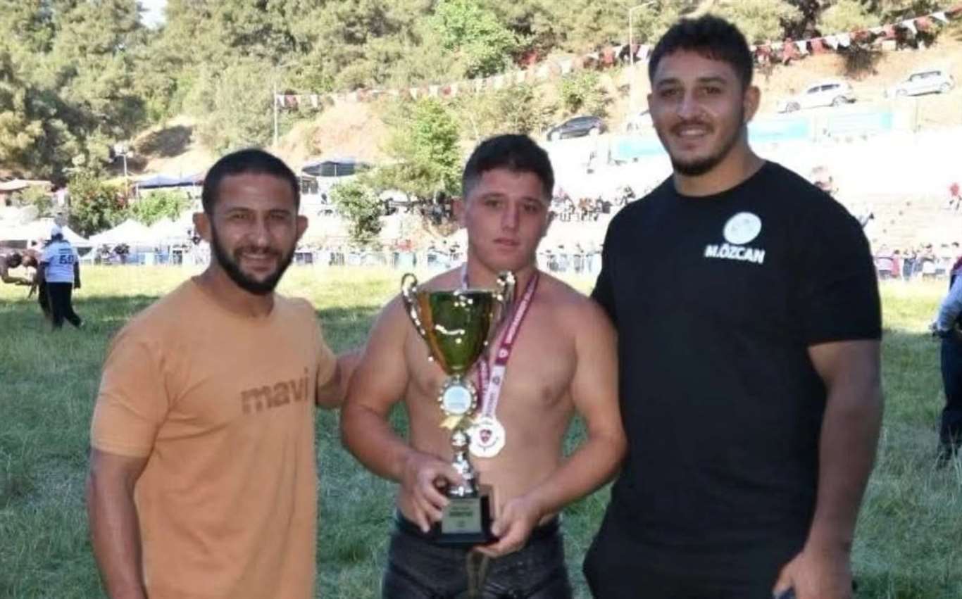    Muğlalı güreşçiden Çalı Yağlı Güreşleri'nde ikincilik haberi