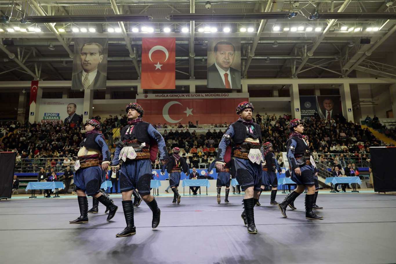 Halk Oyunları Kulüpler Arası İl Yarışması Muğla'da yapıldı haberi