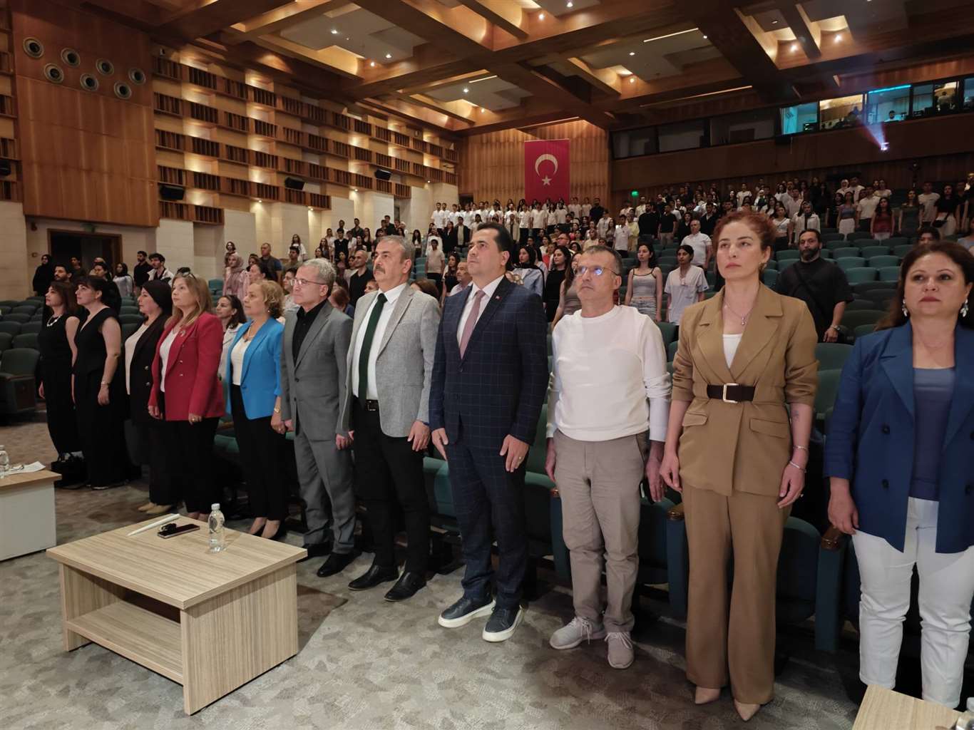  Hemşire adayları üniforma heyecanı yaşadı haberi